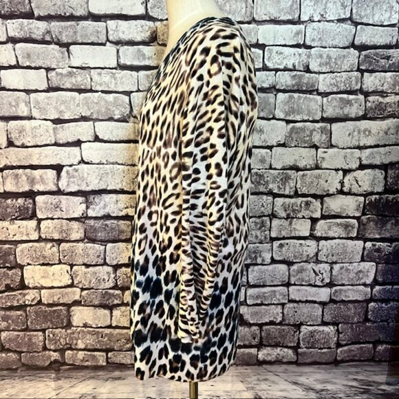 Chico's Animal Print Long Sleeve Button Down Cardigan Sweater Size XL - Picture 4 of 10